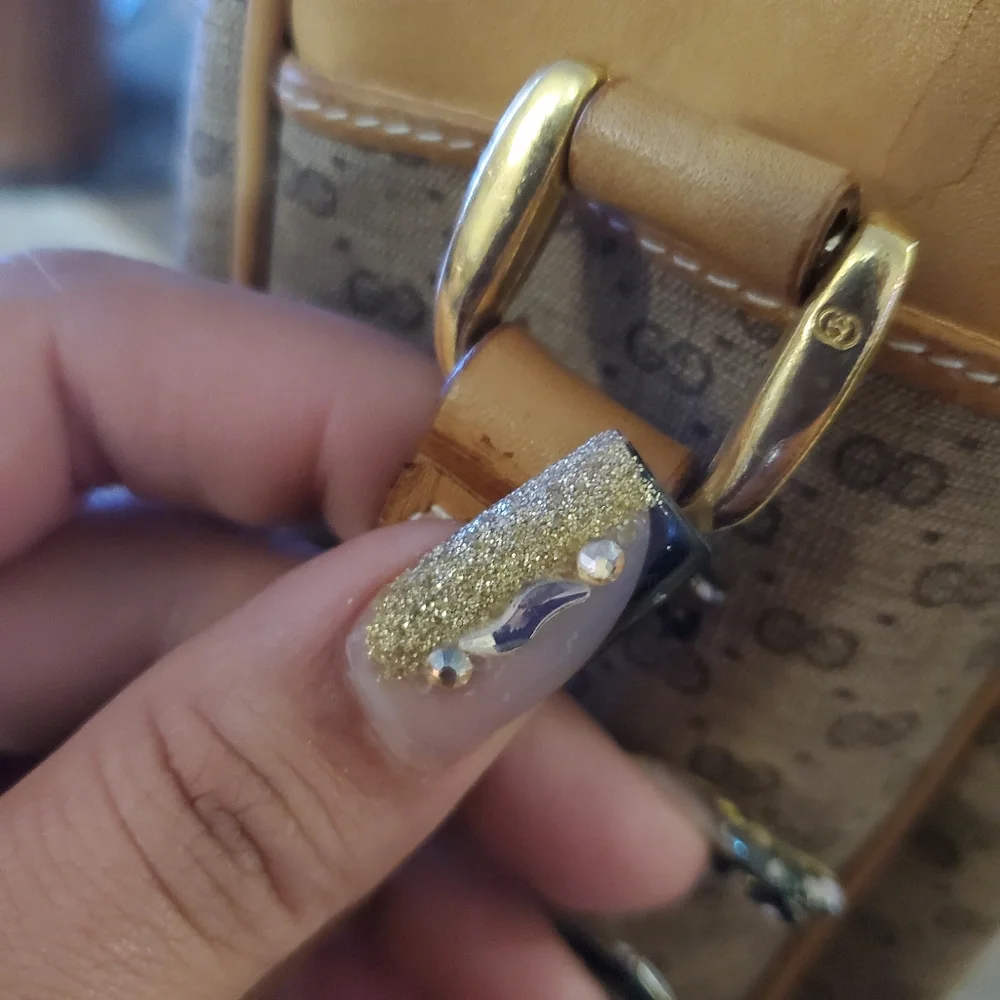 Gucci Tan and Brown Monogram Bag - Picture 14 of 16
